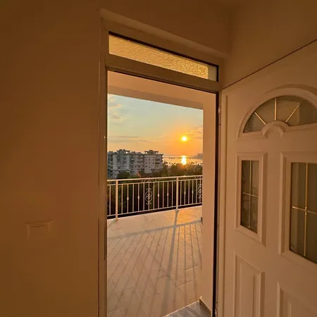 Sunny House Avlonya