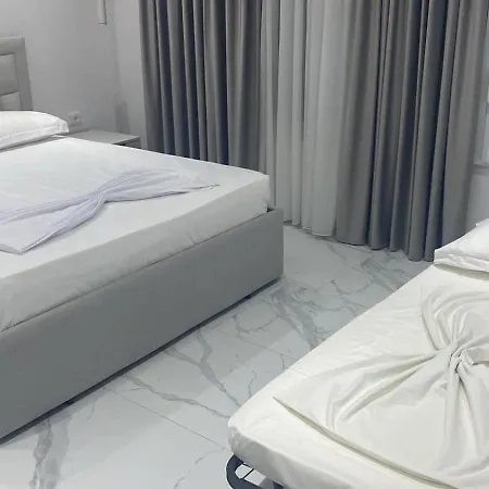Sunny House 게스트하우스 Vlorë